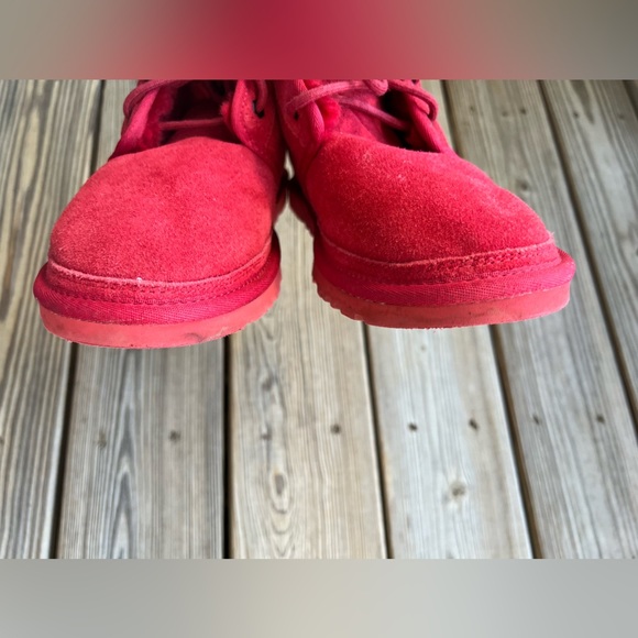 UGG Red Chukka Neumel Boots Red Suede Shearling Fur Lined Women’s Sz 6 - Picture 6 of 11